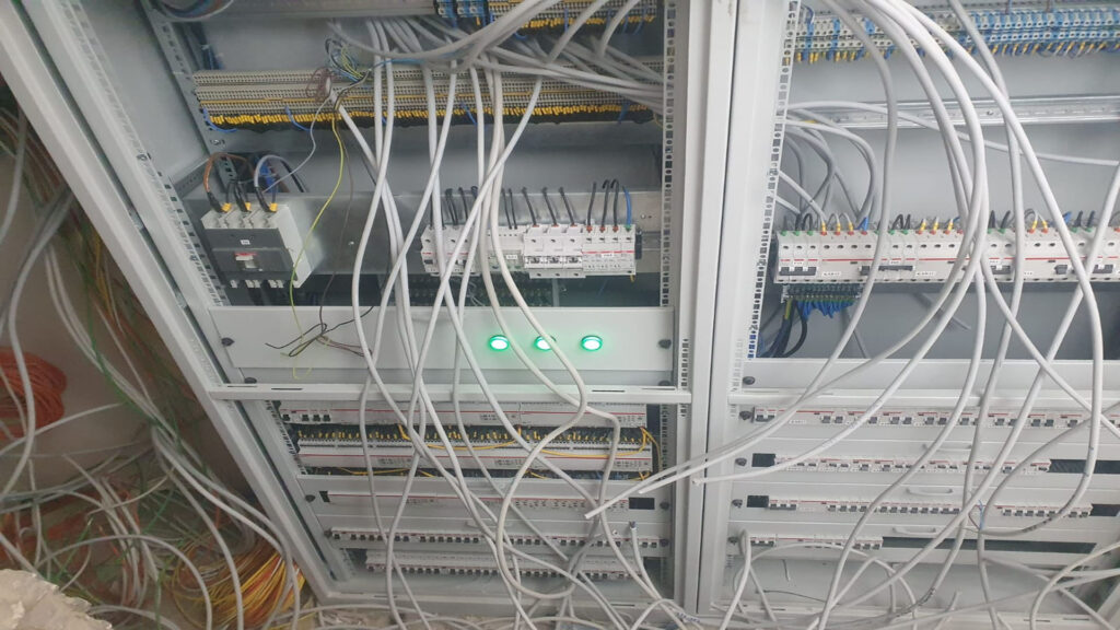 Elektrik Tesisatı Bakım & Yenileme